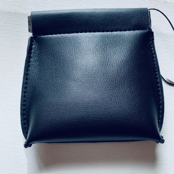 Wallet - Picture 2 of 5